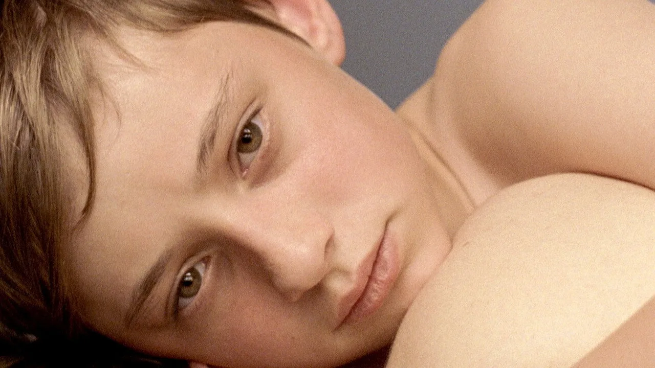 Two Birds (2008) – Atli Óskar Fjalarsson